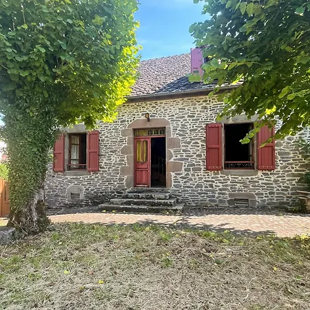 Maison Auvergnate A Cote De Salers - 4 - Parking, Garage - Jardin - Salle De Jeux