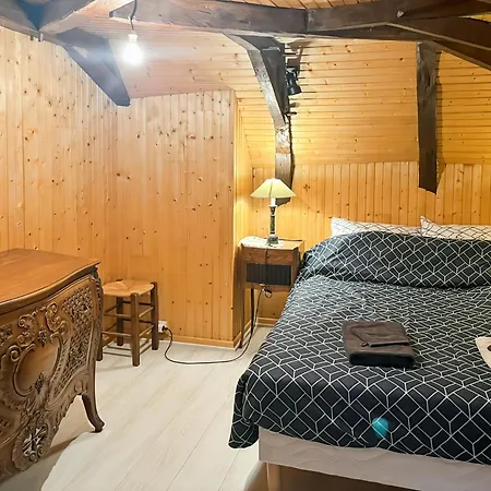 Maison Auvergnate A Cote De Salers - 4 - Parking, Garage - Jardin - Salle De Jeux Holiday home