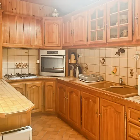 Maison Auvergnate A Cote De Salers - 4 - Parking, Garage - Jardin - Salle De Jeux Holiday home *